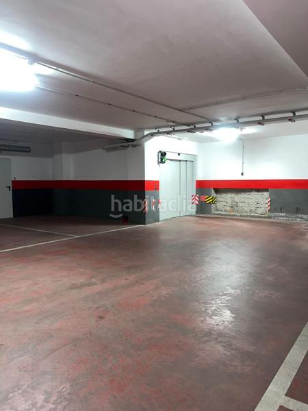 Foto e56b9bd0-654a-47f6-905e-64b09af76791. Aparcament cotxe a Centro Almería