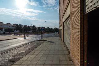 Local Comercial en Los Molinos - Villa Blanca. Local en av. madre mara aznar