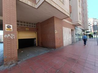 Location Parking voiture à Nueva Andalucía