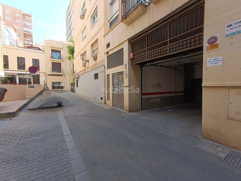 Foto c4280e05-2195-4ce8-a6a6-745427bf1bd0. Parking coche en Centro Almería