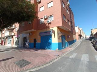 Local Comercial en Calle Manuel Azaña 45