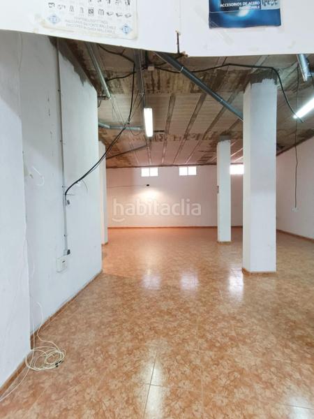 Foto f710ed57-c253-439b-9771-ccbc9f8fda3d. Lloguer local comercial a calle manuel azaña 45 a Almería