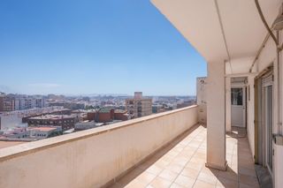 Àtic a Los Ángeles - Cruz de Caravaca. Espectacular ático en el corazón de almería