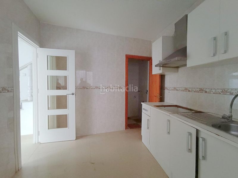 Foto 771543cb-c1fe-4a84-a535-a34dcc0c1b7e. Casa a calle valdivia 17 a La Chanca - Pescadería Almería