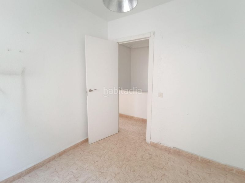 Foto 9d1c274e-8ea1-49cc-b53f-b1af0392e5d2. Casa a calle valdivia 17 a La Chanca - Pescadería Almería