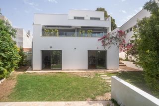 Chalet  Cruz caravaca. Chalet independiente de 414 m2 junto a calle granada  almería ca