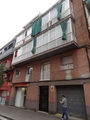 Piso  Carrer de milà i fontanals. Piso con 2 habitaciones