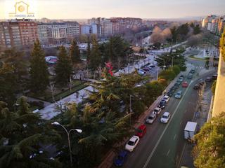 Pis  Avenida facult veterin. Excelente vivienda con vistas increibles
