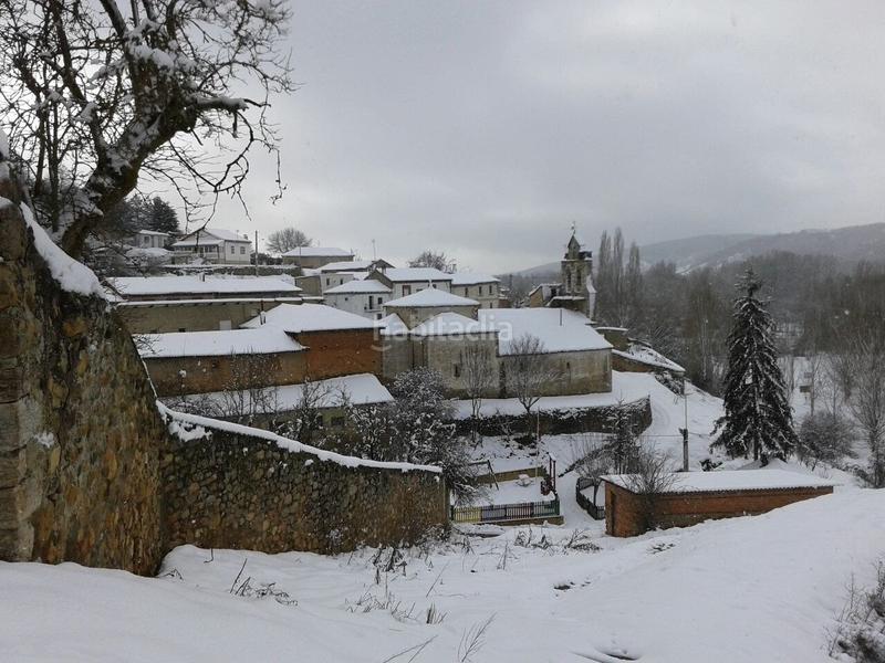 Foto 36060470-0c8f-402f-9eb9-41dfcafa34c9. Masia amb aparcament a Garrafe de Torío