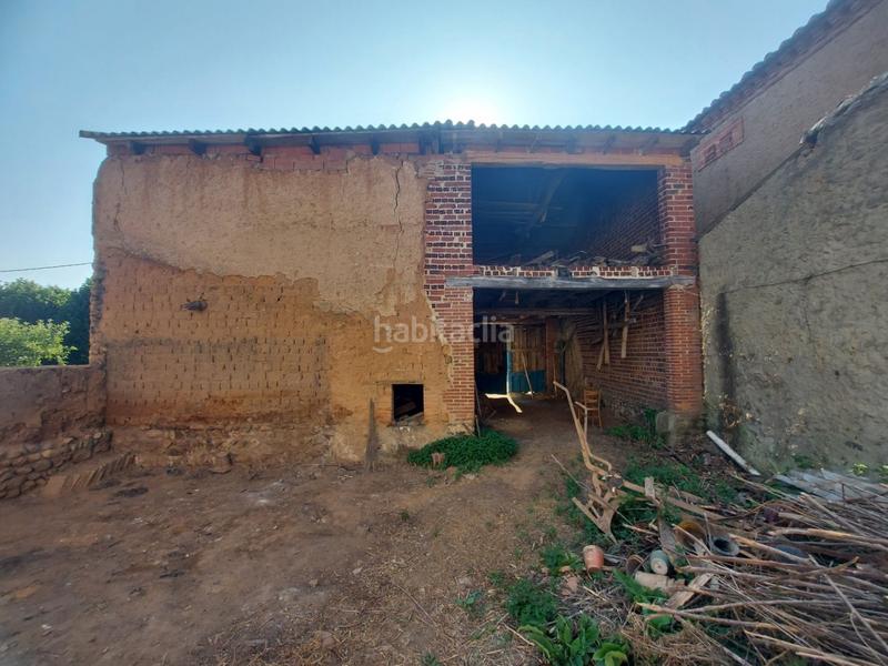 Foto 392a8ed6-f7fb-4119-9947-efec9e8a2f5a. Masia amb aparcament a Garrafe de Torío