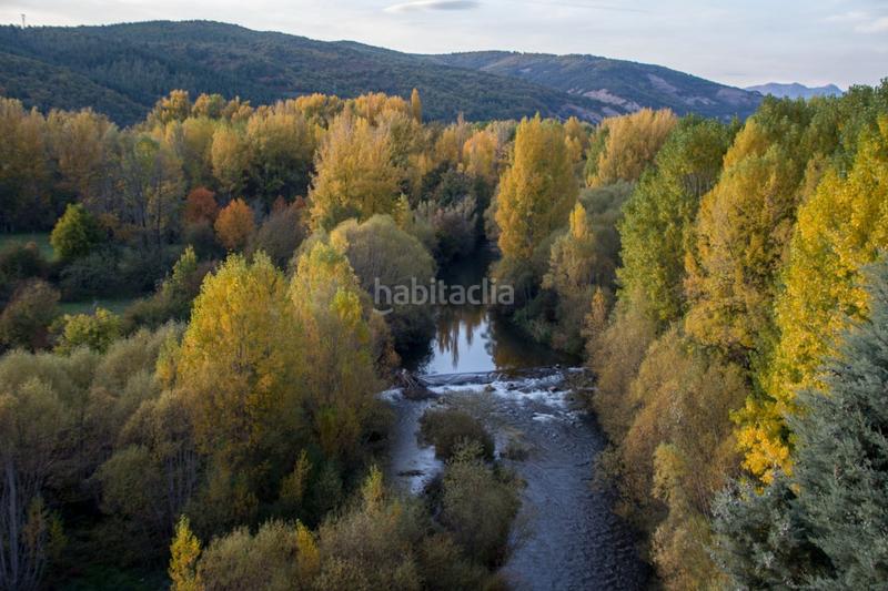 Foto 76be42e1-6e1e-4dd0-93ec-f253eb8adec4. Masia amb aparcament a Garrafe de Torío