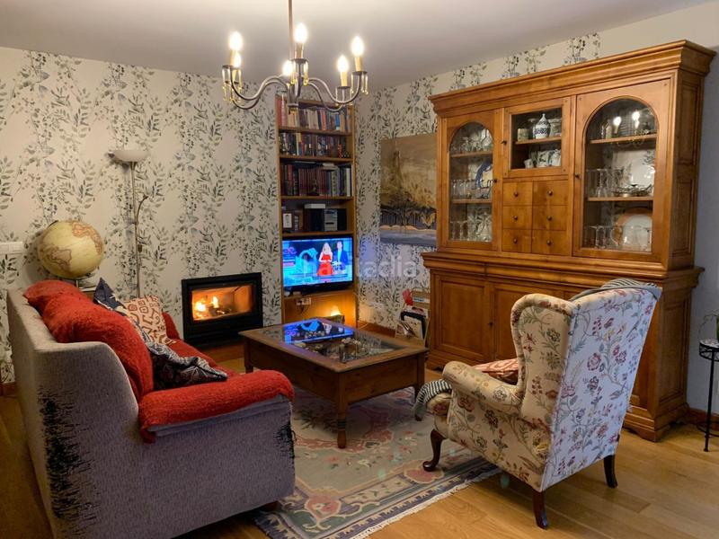 Foto 5dd00af6-dc6f-4f98-b01d-b881c4a894fc. Haus mit heizung in Santa María del Páramo