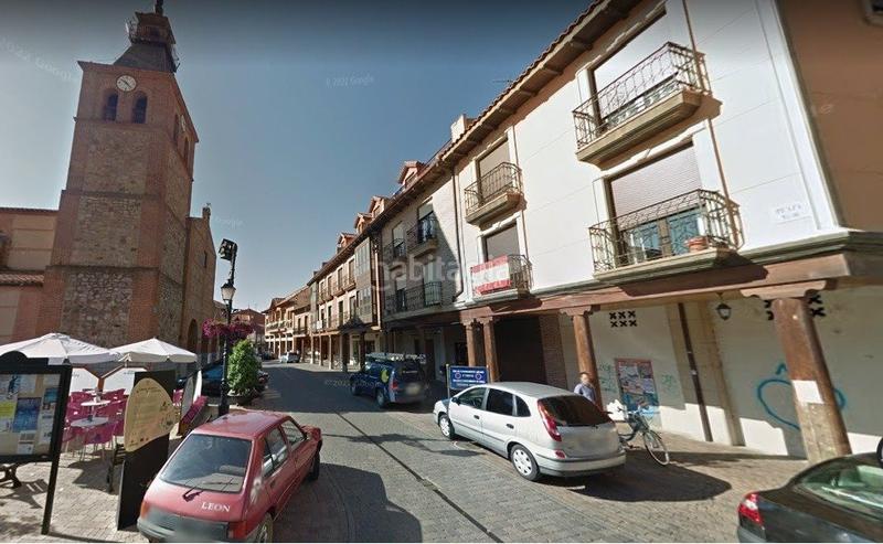Foto fc4d5cba-e39d-4ac6-a396-7ed871a67e63. Piso  en la plaza mayor en Santa María del Páramo