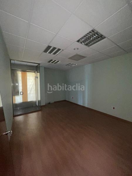 Foto 11026978-7f14-41de-8fd5-5ac5f868c1c3. Local commercial dans San Mamés - La Palomera León