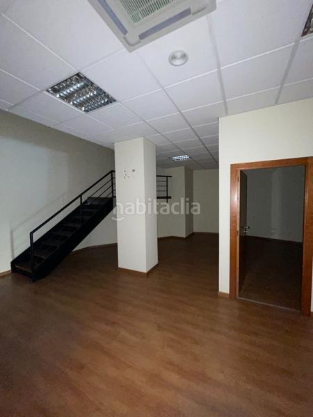 Foto f3a10940-ff29-4e75-a29f-baa719a975ab. Local commercial dans San Mamés - La Palomera León