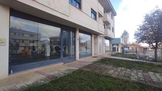 Local commercial  Avenida fernando de castro. Local comercial en sahagun