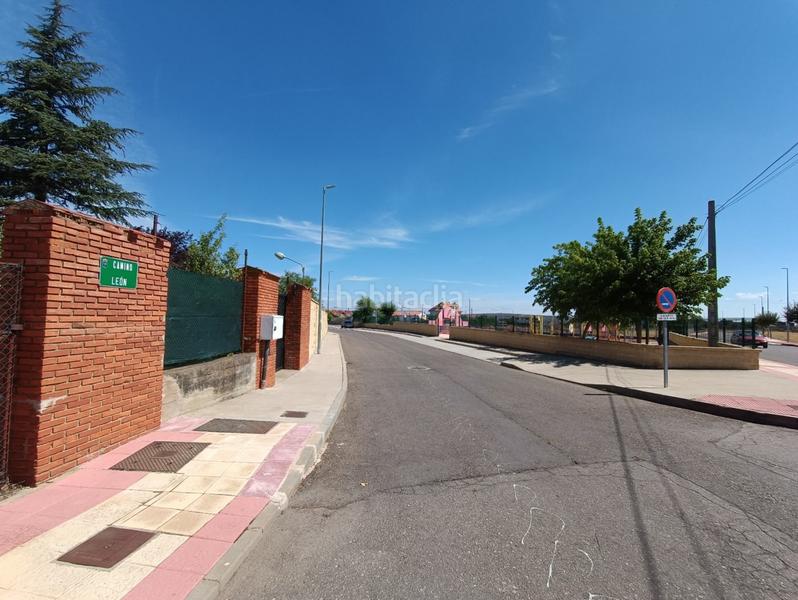 Foto b9299b3e-cd88-4330-a45e-46a53be746a4. Terrain résidentiel dans Santovenia de la Valdoncina