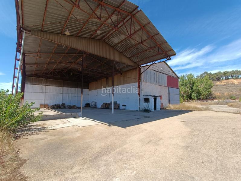 Foto f4f48e7d-56bc-4e2b-ab77-cc2d99cda1db. Terrain résidentiel dans Santovenia de la Valdoncina