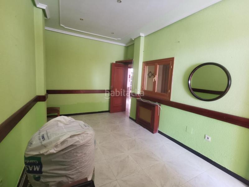 Foto fab802bb-02c6-42c6-89d1-1214137a9bdb. Locale commerciale in San Claudio - La Chantría León