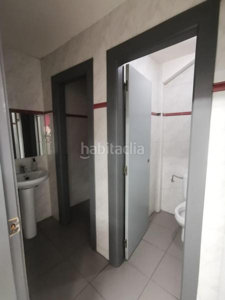 Foto e8ab0bb9-a9e3-428f-a822-b4b94f0c246c. Local comercial amb calefacció a Centro Ciudad León
