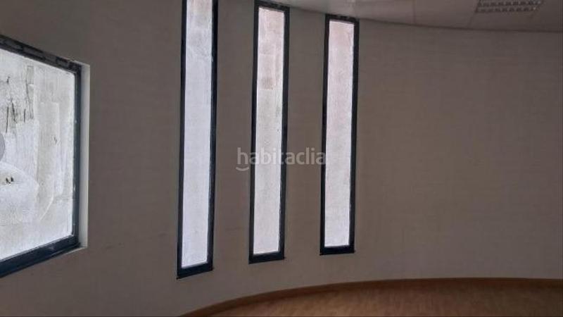 Foto d4fbb7e1-b6c3-4b8d-b382-27a884e1a881. Local commercial dans Zona Alta Ponferrada