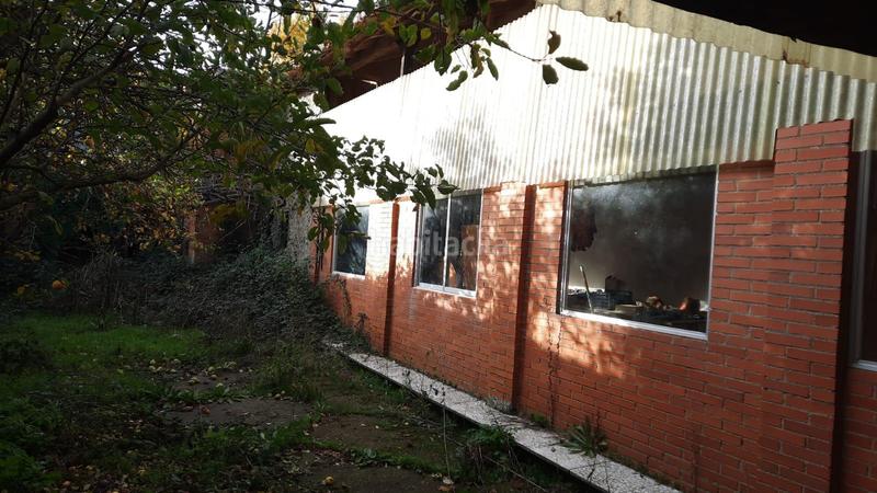 Foto 0cefa996-897d-4de3-b8a8-2da2f24e937d. Masia amb aparcament a Valdefresno