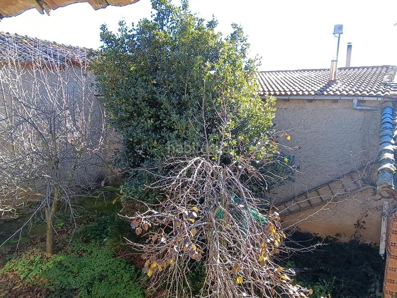 Foto 52102280-4de5-4018-9dbe-a13544686551. Masia amb aparcament a Valdefresno