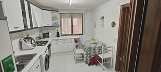 Appartement à Avenida fernando de castro 15. Piso en sahagún
