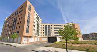 Car parking in Calle los aluches