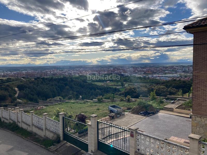 Foto a3eb1f76-0c6c-482d-86f4-0e5dff2c8f1b. Xalet amb calefacció aparcament piscina a Valdefresno