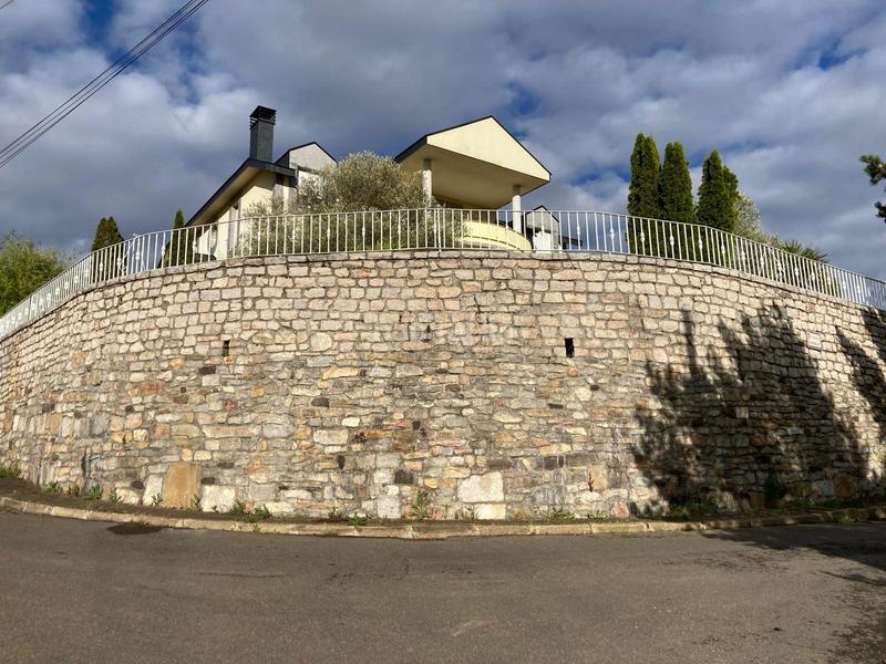 Foto b16afffc-4a9f-44ad-b0a9-61f63adea3fe. Xalet amb calefacció aparcament piscina a Valdefresno