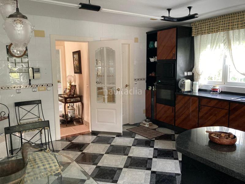 Foto b3a34e3b-7832-4df4-be82-96af7c300937. Xalet amb calefacció aparcament piscina a Valdefresno