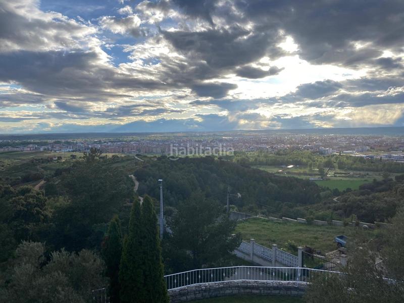 Foto fd24887a-b63d-4c8c-b85e-079c2b973996. Xalet amb calefacció aparcament piscina a Valdefresno