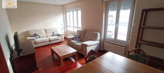 Miete Etagenwohnung  Calle flores lemos. Se alquila piso céntrico