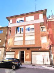 Appartement à Calle santos olivera 2. Piso en santos olivera