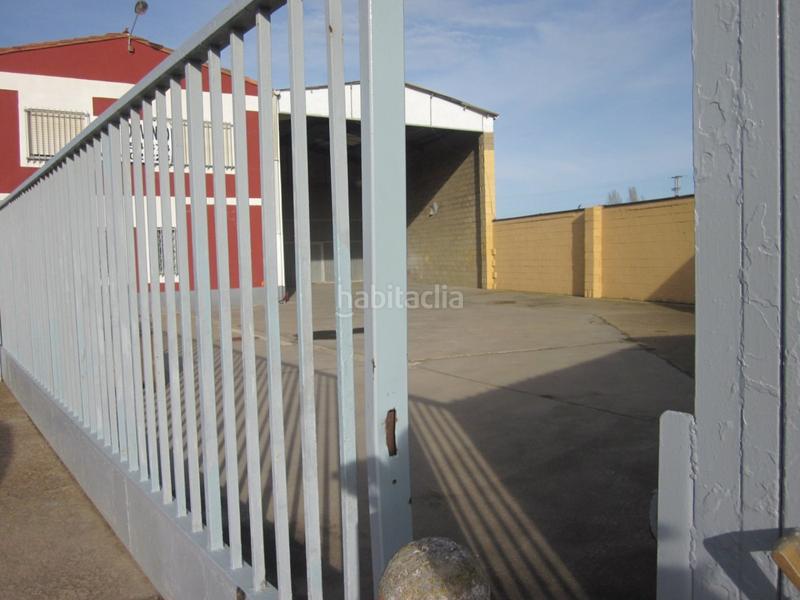 Foto 70b2e18b-189d-48c2-88b6-19a7f5b5c4fc. Nau industrial a calle el progreso-vc 40 a Armunia León