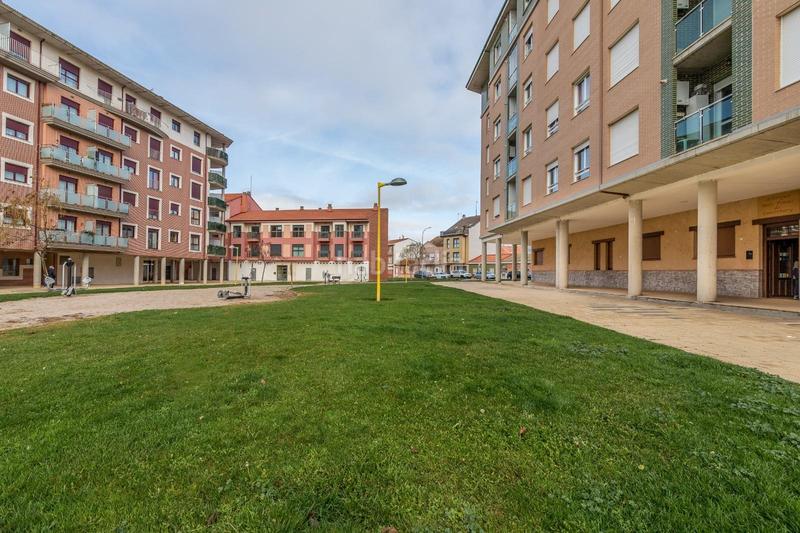 Foto c4b5c9b1-b183-4a40-88a1-caa5448ceeb2. Local comercial albergue en venta en Puente Castro en León