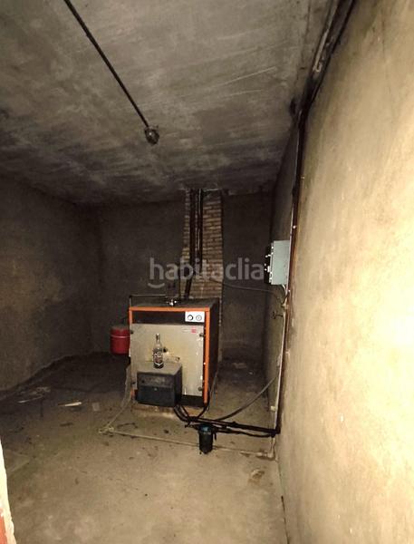 Foto e6472457-2e46-4fd5-b92e-eda571412c06. Lloguer nau industrial a Villaquilambre