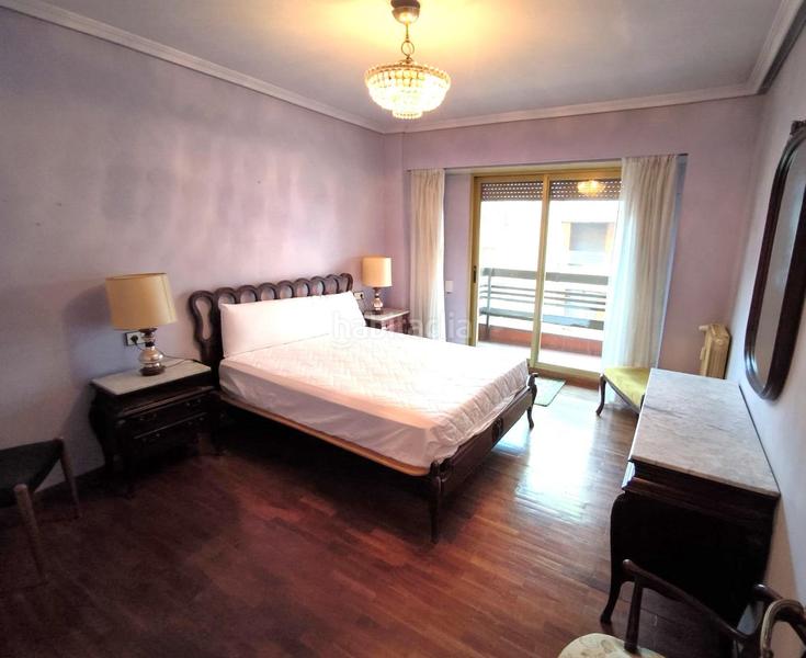 Foto bb076a92-b1e8-488e-8a8b-7839171b8235. Pis a calle alcazar toledo 4 a Centro Ciudad León