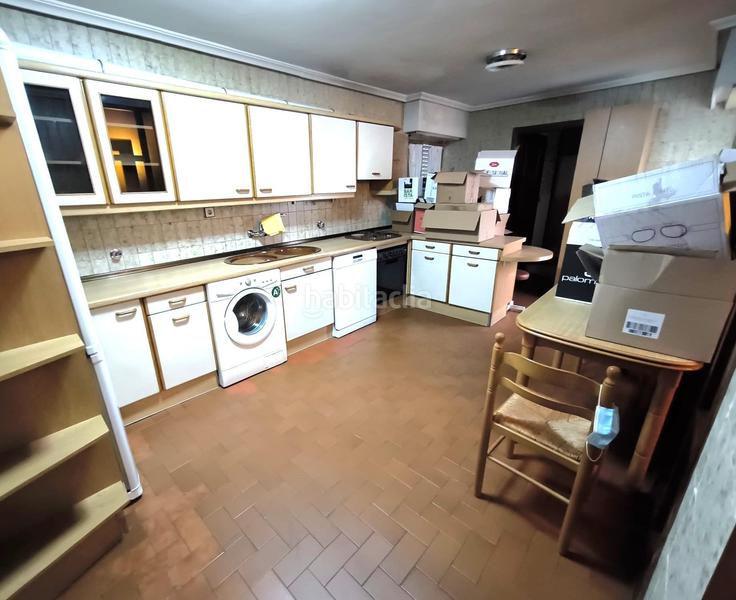 Foto e0a513db-03e4-4229-9fa9-8d5dac80d92f. Pis a calle alcazar toledo 4 a Centro Ciudad León