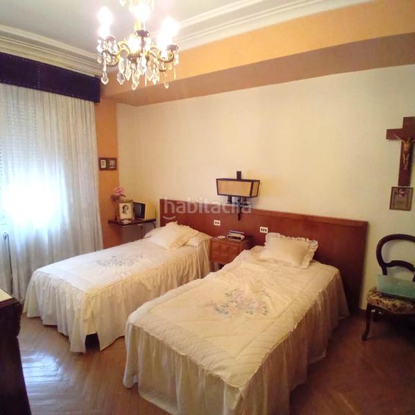 Foto 2f69d06c-ab36-4576-8b6e-ec59a17b70b3. Flat in calle santa nonia 8 in Centro Ciudad León