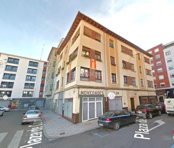 Foto 46b6bdac-7ea4-44f3-b0e8-e4a91d9f84da. Business premise in plaza colon 4 in Centro Ciudad León