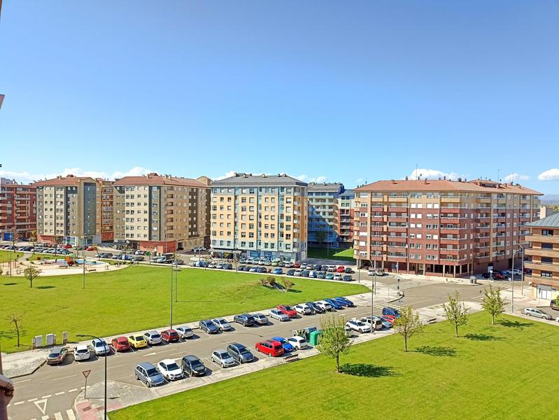 Foto 1f4bd5b8-178e-4a71-9f35-80b9909654f9. Flat in calle la chopera 4 in San Mamés - La Palomera León