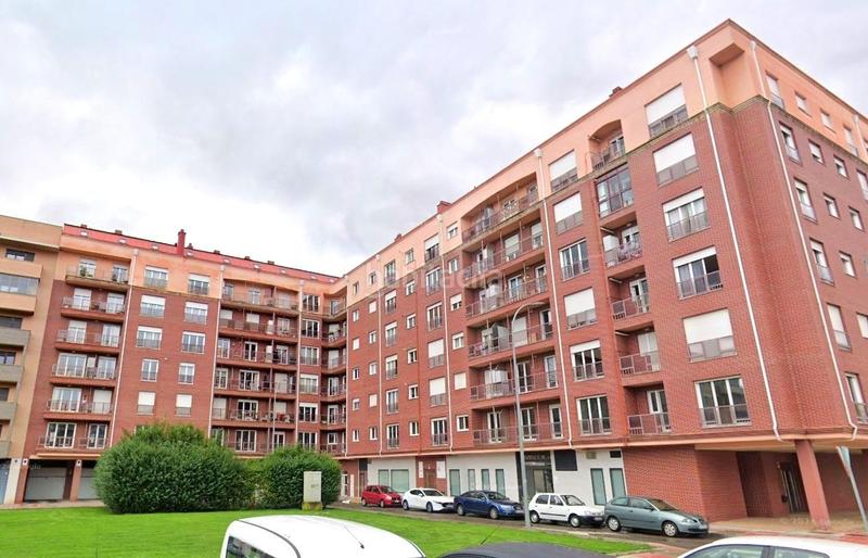 Foto d2abc7db-03cd-4b88-819a-2bbd7cdb6a16. Flat in calle la chopera 4 in San Mamés - La Palomera León