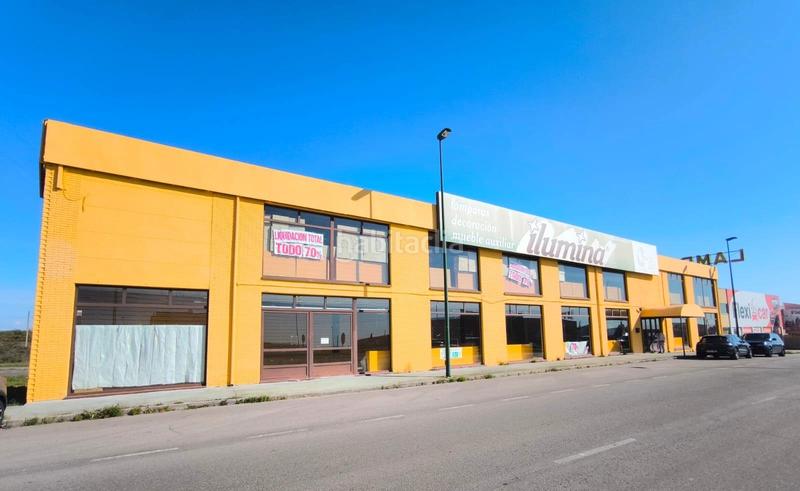 Foto a8a48c04-02fa-4988-83e6-4fb837e70c0d. Nau industrial a avenida pr pablo die-tc 626 a Trobajo del camino