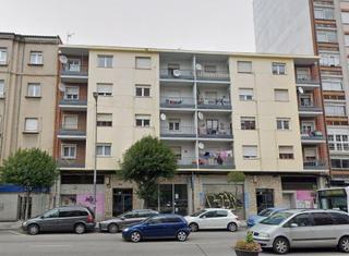 Edificio en Avenida fdez ladreda 36. Edificio en rentabilidad con local comercial  inversión garantiz