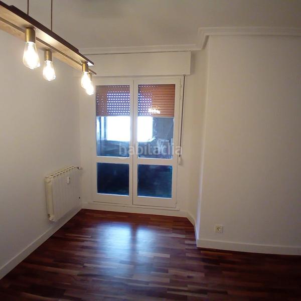 Foto eea6e9fb-bc32-4c3a-be2f-ab769b11c7d3. Rent flat in calle roa vega 30 in Centro Ciudad León