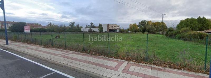 Foto c415d1ae-f606-4524-a84d-e24eed67becb. Terrain résidentiel dans calle de azorín 234 dans Crucero León