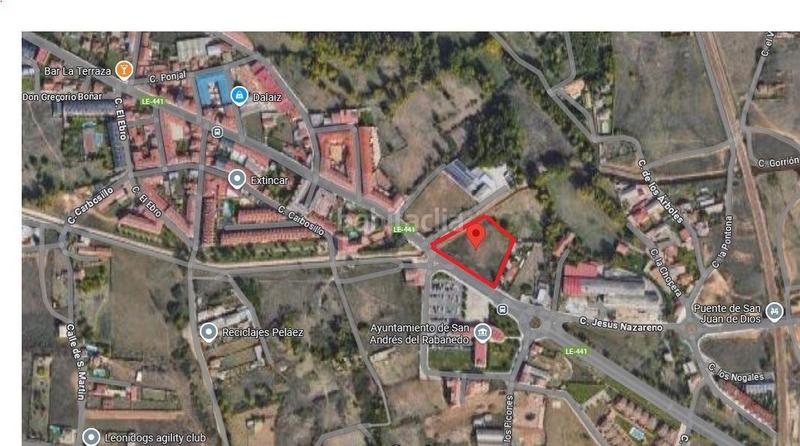 Foto c6ef7407-fd75-4206-bf05-7c00b1cdf7ca. Terrain résidentiel dans calle de azorín 234 dans Crucero León