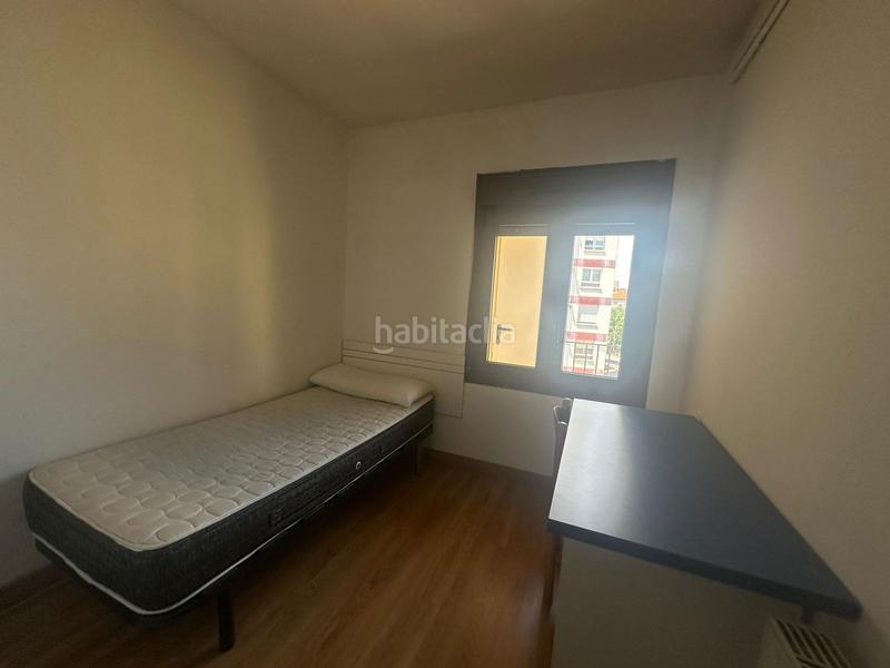 Foto 191193a1-80ce-47fd-bf9f-4db96743a238. Piso  de 5 habitaciones en el ejido leon en El Ejido - Santa Ana León